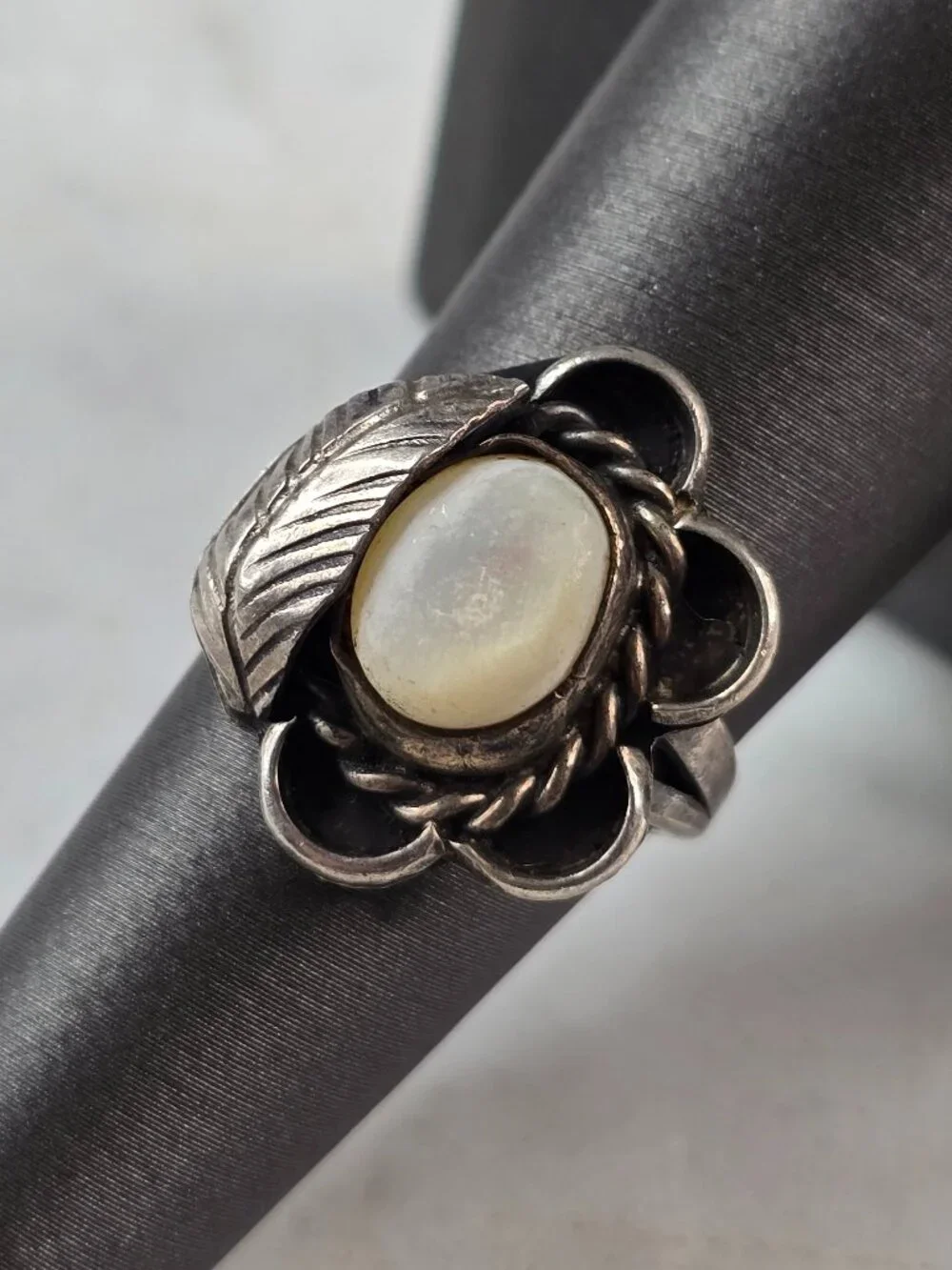 Womens Vintage Estate Sterling Silver Southwestern Style Ring 4.6g E624